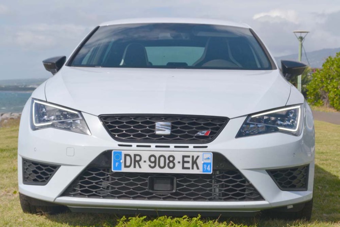 Seat Leon Cupra 280<br> Sacrée allumeuse! Seat Leon Cupra 280<br> Sacrée allumeuse!