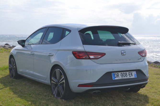 Seat Leon Cupra 280<br> Sacrée allumeuse! Seat Leon Cupra 280<br> Sacrée allumeuse!
