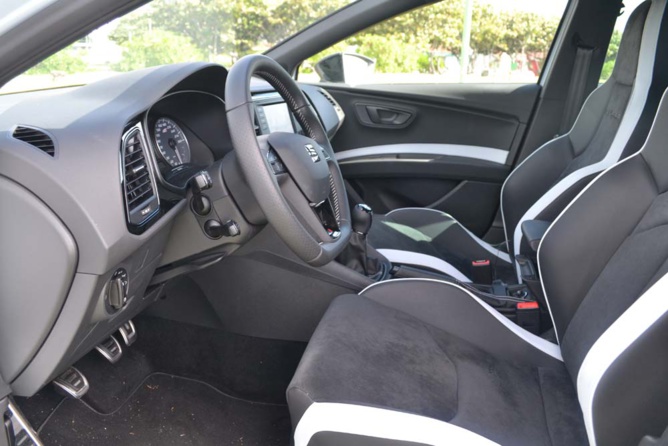 Intérieur sportif… Intérieur sportif…