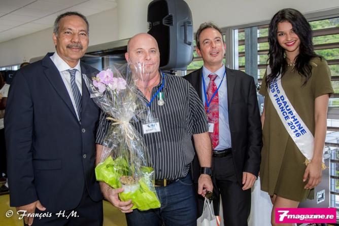 69 médaillés d'honneur du travail au CHU 69 médaillés d'honneur du travail au CHU