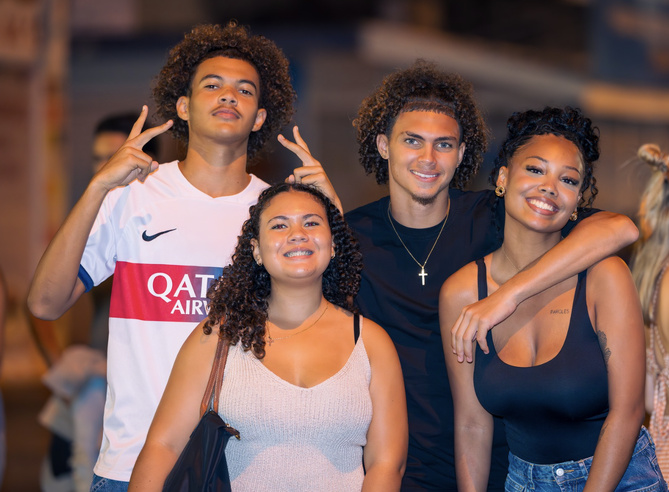 Retour sur une soirée inoubliable : La Guinguette Saint-Gilloise a enflammé le cœur de Saint-Gilles ! Retour sur une soirée inoubliable : La Guinguette Saint-Gilloise a enflammé le cœur de Saint-Gilles !