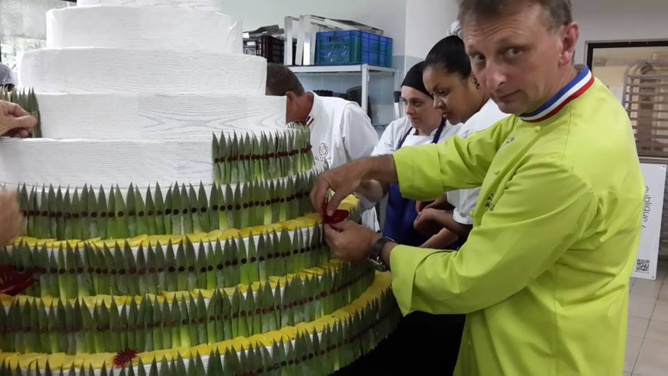 Un show sculpture sur fruits incroyable à La Réunion Un show sculpture sur fruits incroyable à La Réunion