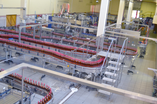 L'usine d'embouteillage... L'usine d'embouteillage...