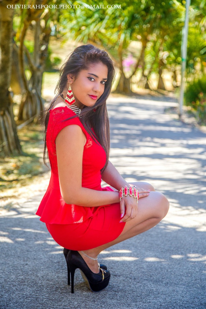 Leslie Clain a 22 ans, elle mesure 1,67m… Leslie Clain a 22 ans, elle mesure 1,67m…