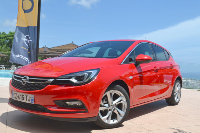 L'Opel Astra, "Car of the Year 2016"