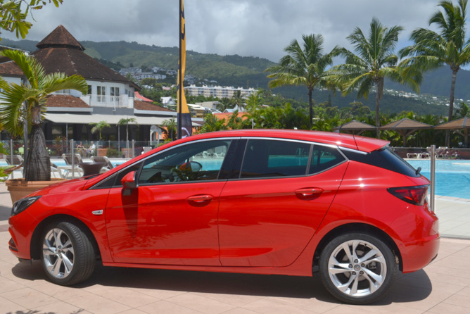 Une ligne relativement classique mais plaisante... Une ligne relativement classique mais plaisante...