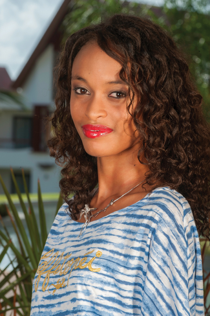 6. Mélissa GAZE - 21 ans, 1,74m - Saint-Paul 6. Mélissa GAZE - 21 ans, 1,74m - Saint-Paul