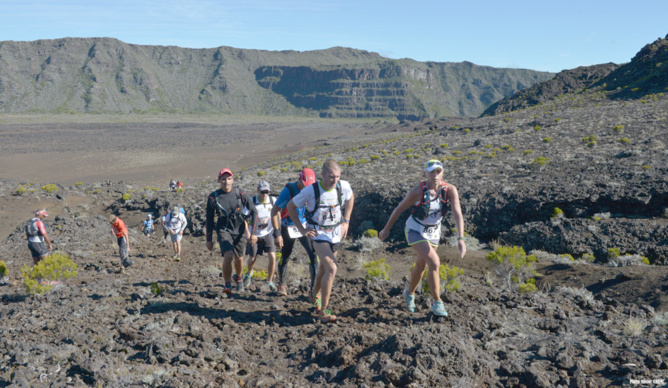 La traversée de la Plaine des Sables reste un moment magique du Trail du Volcan. La traversée de la Plaine des Sables reste un moment magique du Trail du Volcan.