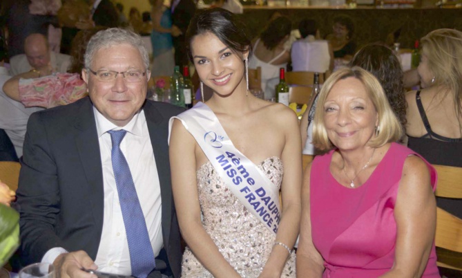 Rotary Club Saint-Pierre/Le Tampon<br>Dîner de gala avec Miss Réunion Rotary Club Saint-Pierre/Le Tampon<br>Dîner de gala avec Miss Réunion
