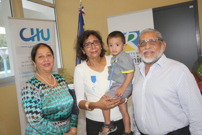 Tayeba Moullan reçoit l'Ordre National du Mérite Tayeba Moullan reçoit l'Ordre National du Mérite