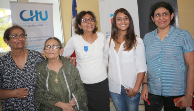 Tayeba Moullan reçoit l'Ordre National du Mérite Tayeba Moullan reçoit l'Ordre National du Mérite