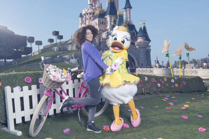 Les célébrités fêtent déjà le Printemps à Disneyland Paris!