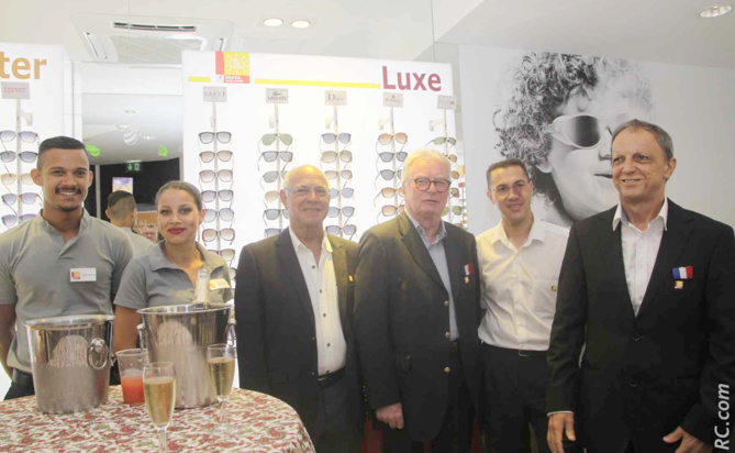 Le sourire était de rigueur au cours de cette sympathique manifestation Le sourire était de rigueur au cours de cette sympathique manifestation