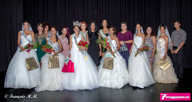 La photo de famille avec les membres du jury La photo de famille avec les membres du jury