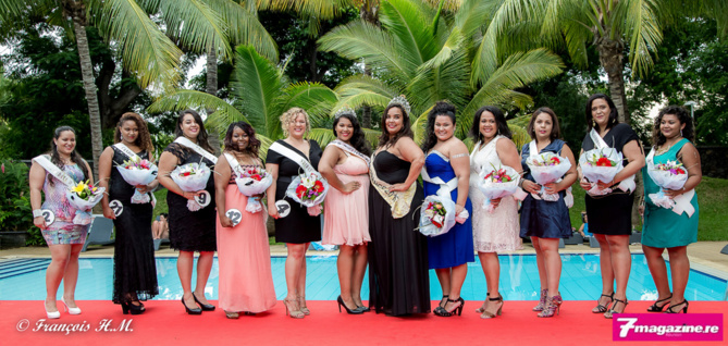 Les 10 finalistes avec Sidji Rouag, Miss Ronde Réunion 2015 et Emmanuelle Clarisse, Miss Ronde France 2015