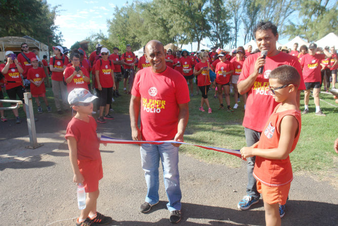Marche contre la polio du Rotary-Club à Saint-Pierre<br>Miss Réunion soutient la cause Marche contre la polio du Rotary-Club à Saint-Pierre<br>Miss Réunion soutient la cause
