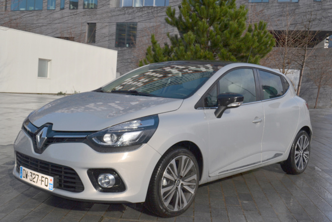 Un style personnalisé siglé Initiale Un style personnalisé siglé Initiale