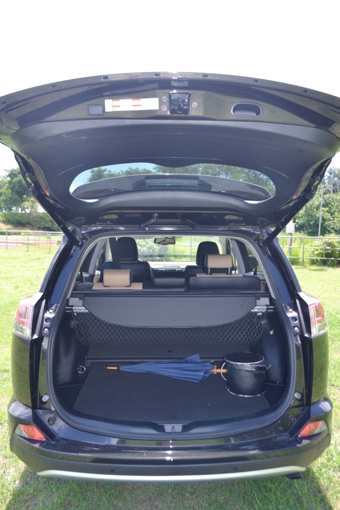 Toyota RAV4 Hybride<Br> Restylage et moteur écolo Toyota RAV4 Hybride<Br> Restylage et moteur écolo