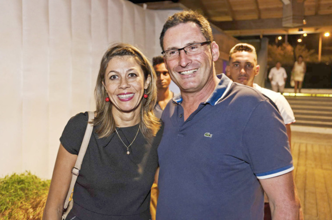 M. Chesneau, gérant de l’entreprise Chesneau et son épouse M. Chesneau, gérant de l’entreprise Chesneau et son épouse