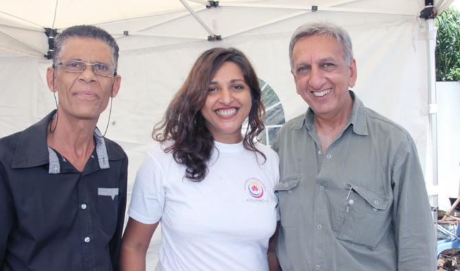 Jean-Bernard Cottin, président de Kalaïmoli, Taslime Alibaye, et Aziz Patel Jean-Bernard Cottin, président de Kalaïmoli, Taslime Alibaye, et Aziz Patel