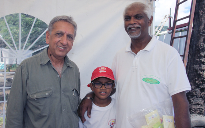 Aziz Patel avec Bashir et son fils
