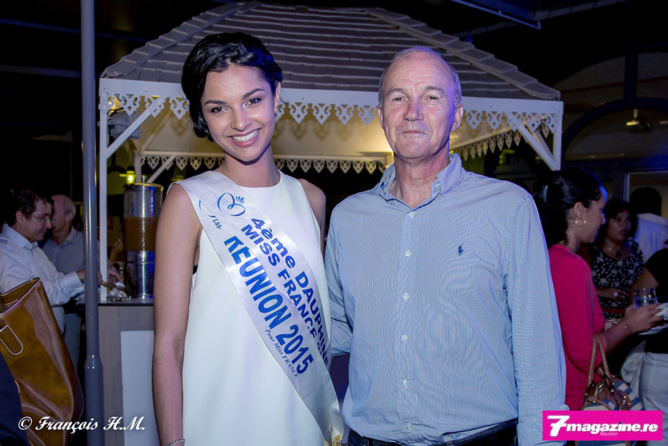 Azuima avec Henri Vergoz, directeur du Vieux Cep à Cilaos Azuima avec Henri Vergoz, directeur du Vieux Cep à Cilaos