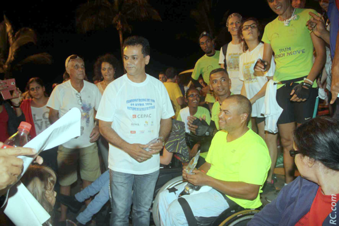 Les handisportifs ont activement pris part à ces 10 km nocturnes de Saint-Paul Les handisportifs ont activement pris part à ces 10 km nocturnes de Saint-Paul