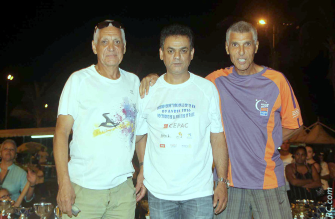 Jean-Claude Prianon, Président de l'AC Saint-Paul , M. Yassine du CEPAC et Jean-Louis Prianon. Jean-Claude Prianon, Président de l'AC Saint-Paul , M. Yassine du CEPAC et Jean-Louis Prianon.