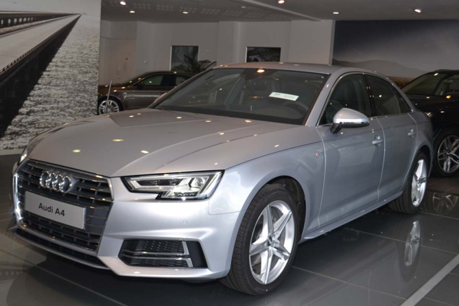 Nouvelle Audi A4<br>Technologiquement vôtre! Nouvelle Audi A4<br>Technologiquement vôtre!