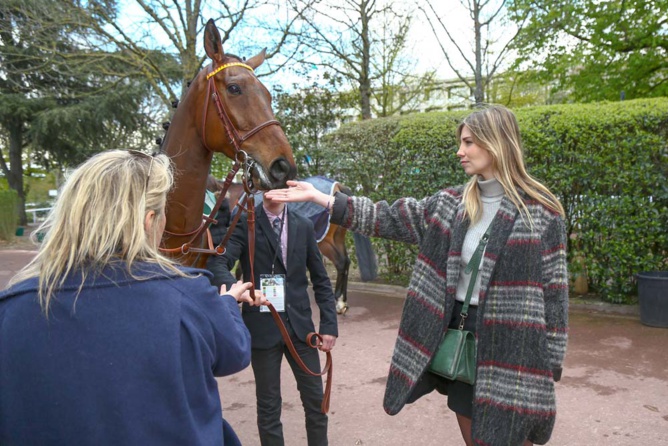Les Dimanches au Galop<br>Les people sont venus à Saint-Cloud et à Auteuil! Les Dimanches au Galop<br>Les people sont venus à Saint-Cloud et à Auteuil!