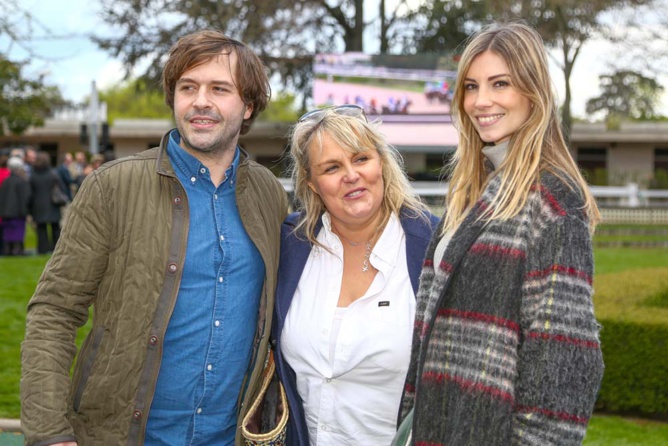 Les Dimanches au Galop<br>Les people sont venus à Saint-Cloud et à Auteuil! Les Dimanches au Galop<br>Les people sont venus à Saint-Cloud et à Auteuil!