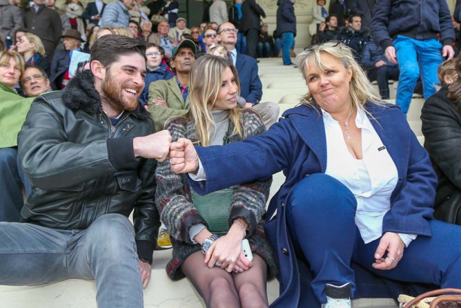 Les Dimanches au Galop<br>Les people sont venus à Saint-Cloud et à Auteuil!
