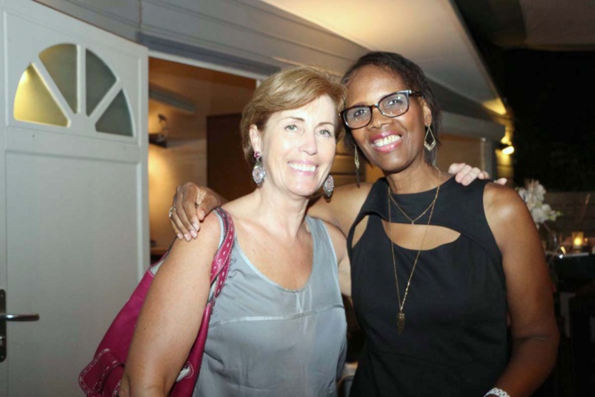 Caroline Gaudel de SFR avec Louisiane Caroline Gaudel de SFR avec Louisiane