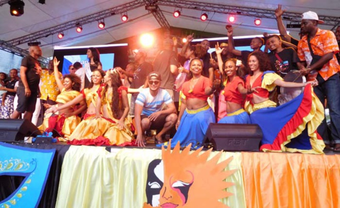 La Réunion ivre de joie sur le podium La Réunion ivre de joie sur le podium