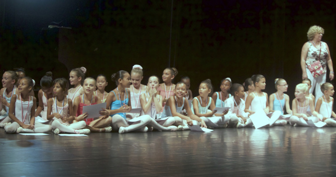 Concours Régional de Danse à Saint-Benoît Concours Régional de Danse à Saint-Benoît