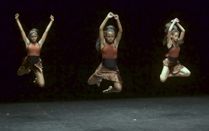 Concours Régional de Danse à Saint-Benoît Concours Régional de Danse à Saint-Benoît