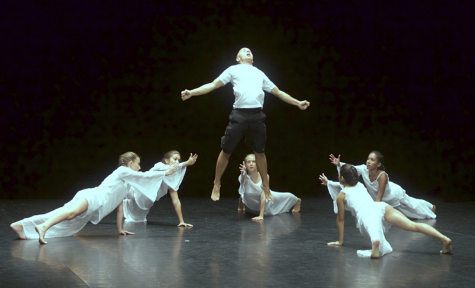 Concours Régional de Danse à Saint-Benoît Concours Régional de Danse à Saint-Benoît