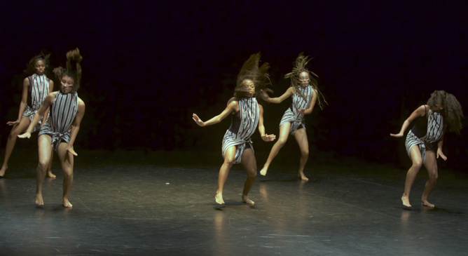 Concours Régional de Danse à Saint-Benoît Concours Régional de Danse à Saint-Benoît