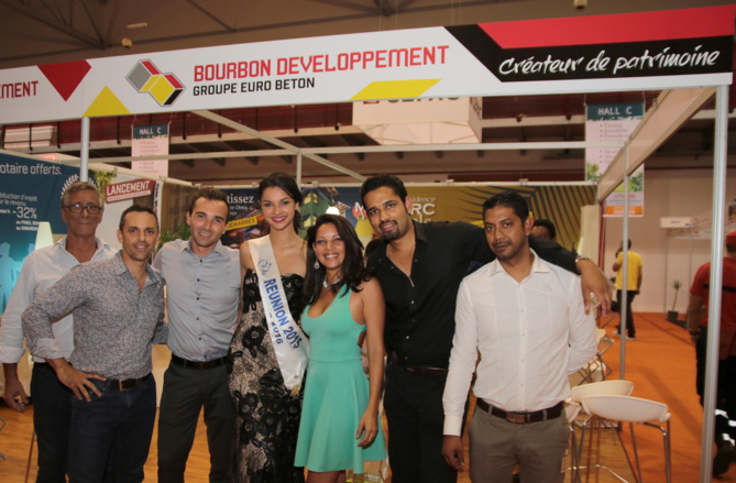 Avec l'équipe de Bourbon Développement Avec l'équipe de Bourbon Développement