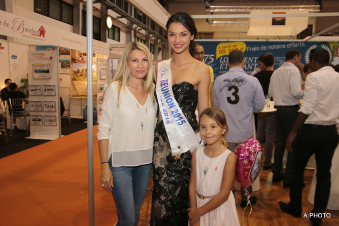 Azuima Issa au Salon... Azuima Issa au Salon...