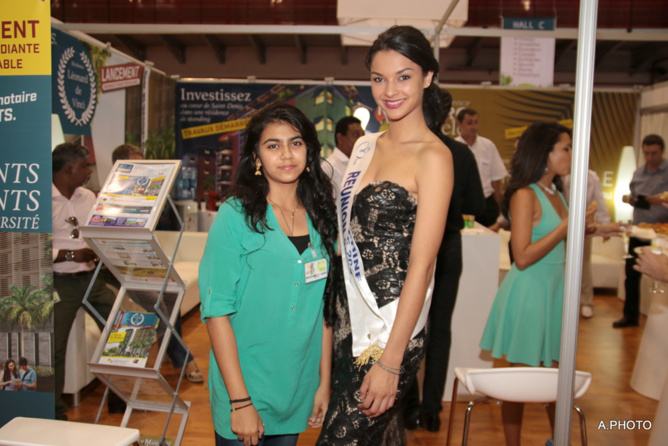 Azuima Issa au Salon... Azuima Issa au Salon...