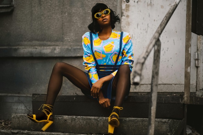 Y2K : pourquoi l’esthétique des années 2000 fascine à nouveau Y2K : pourquoi l’esthétique des années 2000 fascine à nouveau