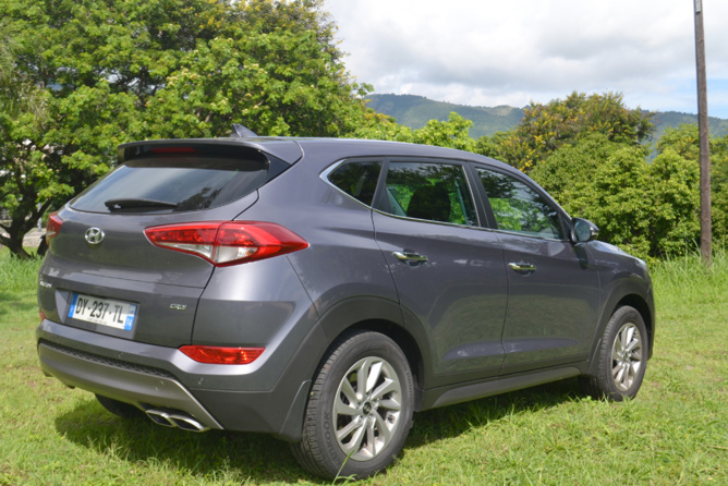 Le Tucson se conduit aisément, il est souple, stable, économique… Le Tucson se conduit aisément, il est souple, stable, économique…