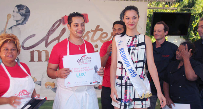 Le gagnant du Port avec Azuima Issa Le gagnant du Port avec Azuima Issa