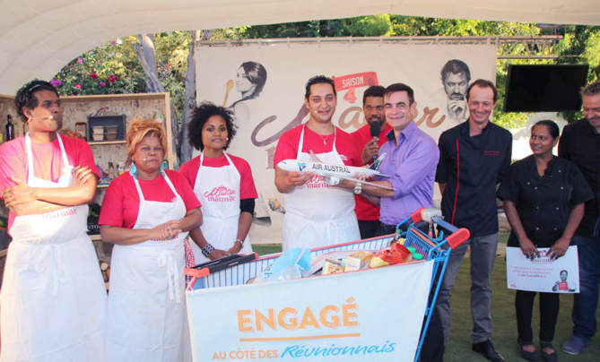 Les participants avec Fabrice Adam d'Air Austral