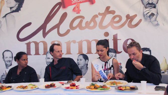 Le jury goûte... Le jury goûte...