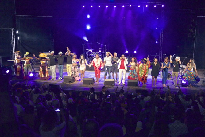 Ce n'est qu'un au-revoir!