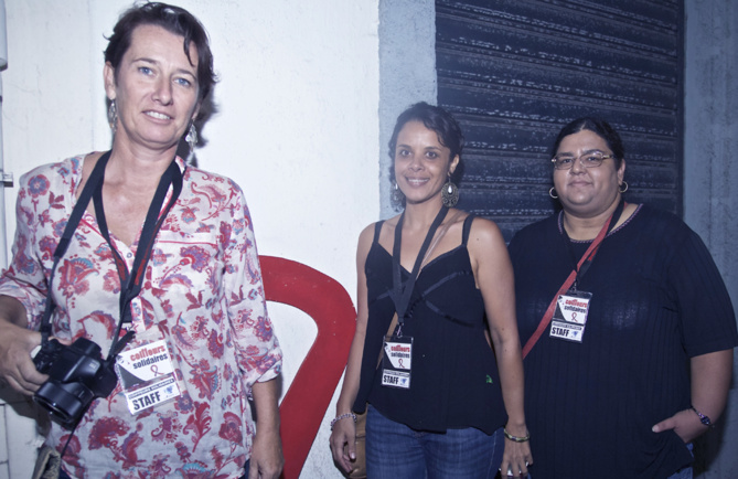 Marie-Laure Veyrat avec des bénévoles de Rive Marie-Laure Veyrat avec des bénévoles de Rive