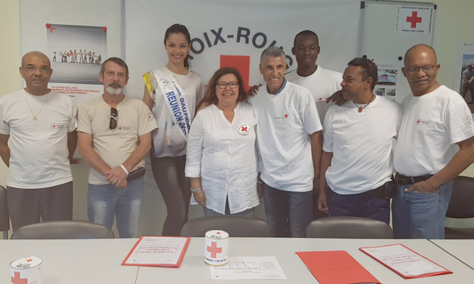 Quête Nationale de la Croix Rouge<br>Azuima Issa et Jean-Louis Prianon marraine et parrain