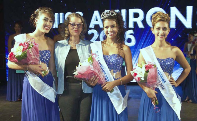 Avec Roselyne Lucas, adjointe au maire des Avirons Michel Dennemont Avec Roselyne Lucas, adjointe au maire des Avirons Michel Dennemont